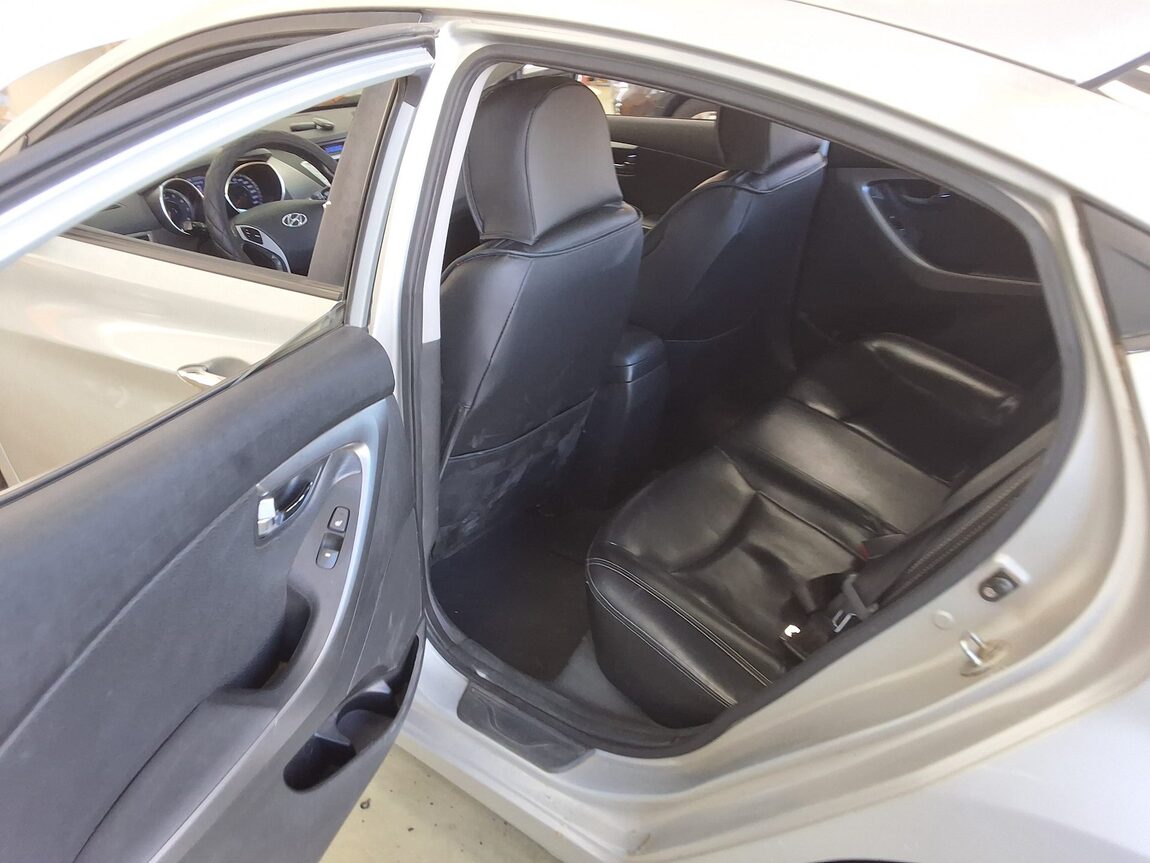HYUNDAI AVANTE MD M16 GDi PREMIER 2011 - zdjęcie 12