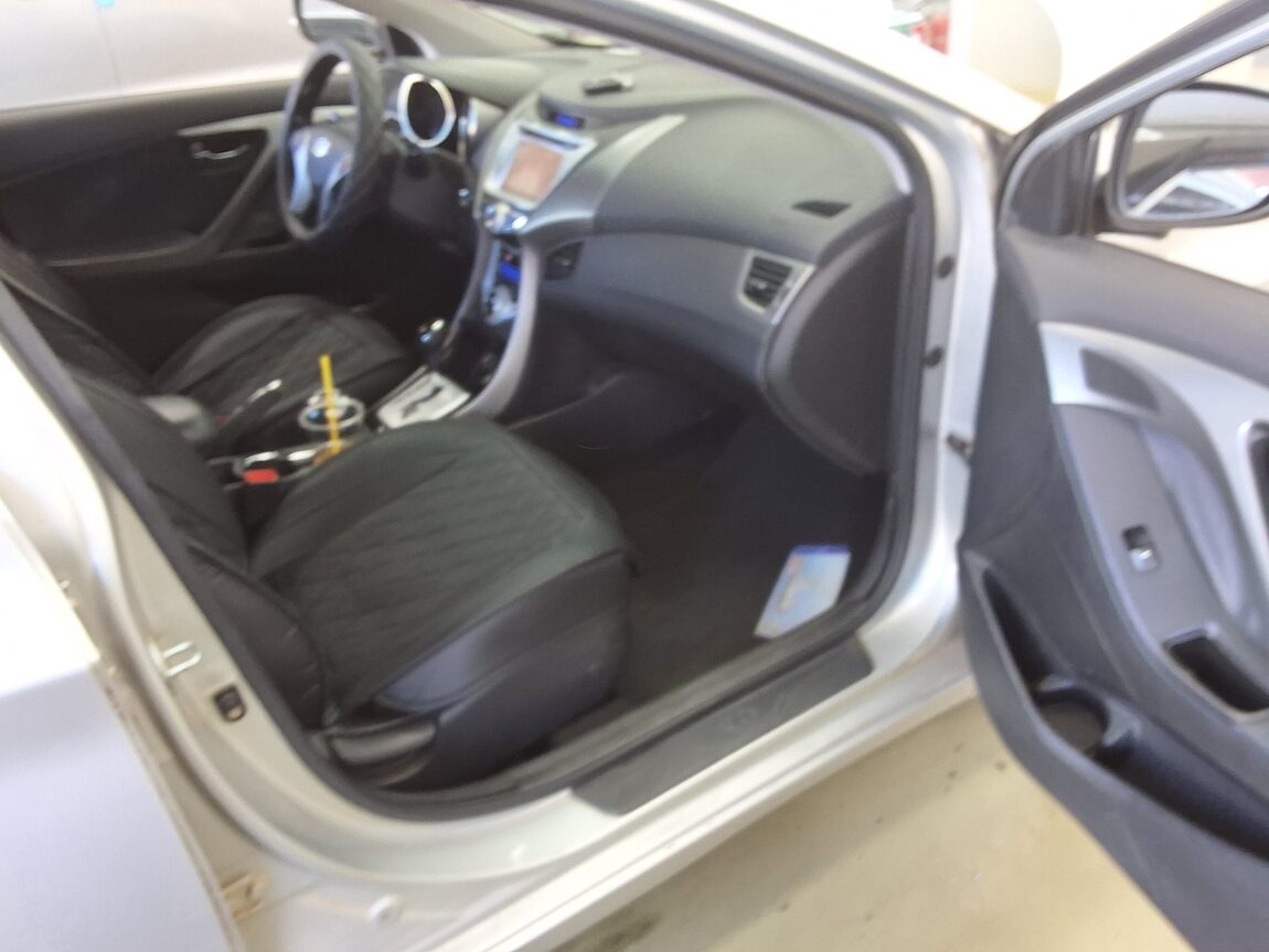 HYUNDAI AVANTE MD M16 GDi PREMIER 2011 - zdjęcie 15