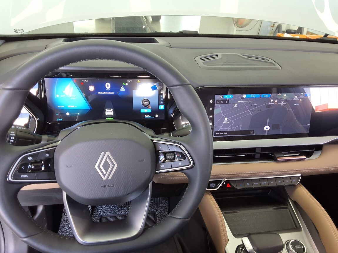 RENAULT (SAMSUNG) GRAND KOLEOS HYBRID 1.5 HEV ICONIC 2025 - zdjęcie 17