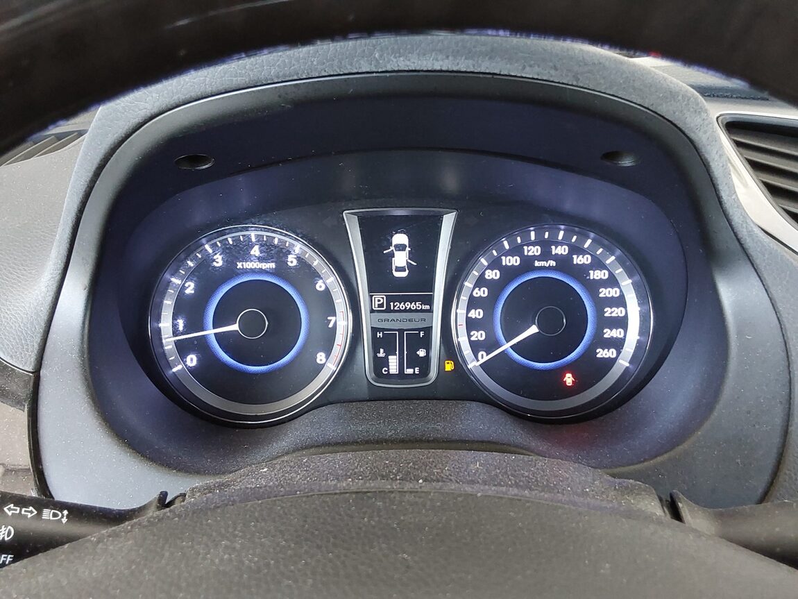 HYUNDAI GRANDEUR HG HG 240 LUXURY 2012 - zdjęcie 9