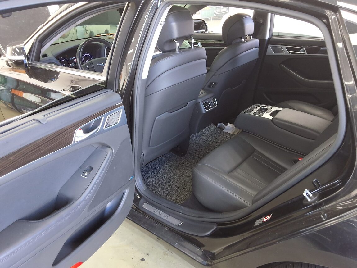 GENESIS G80 3.3 GDi PREMIUM LUXURY 2019 - zdjęcie 12