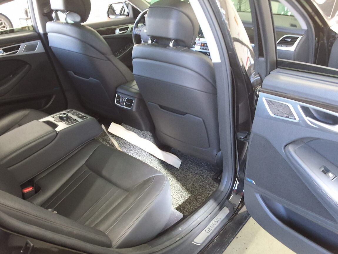 GENESIS G80 3.3 GDi PREMIUM LUXURY 2019 - zdjęcie 13