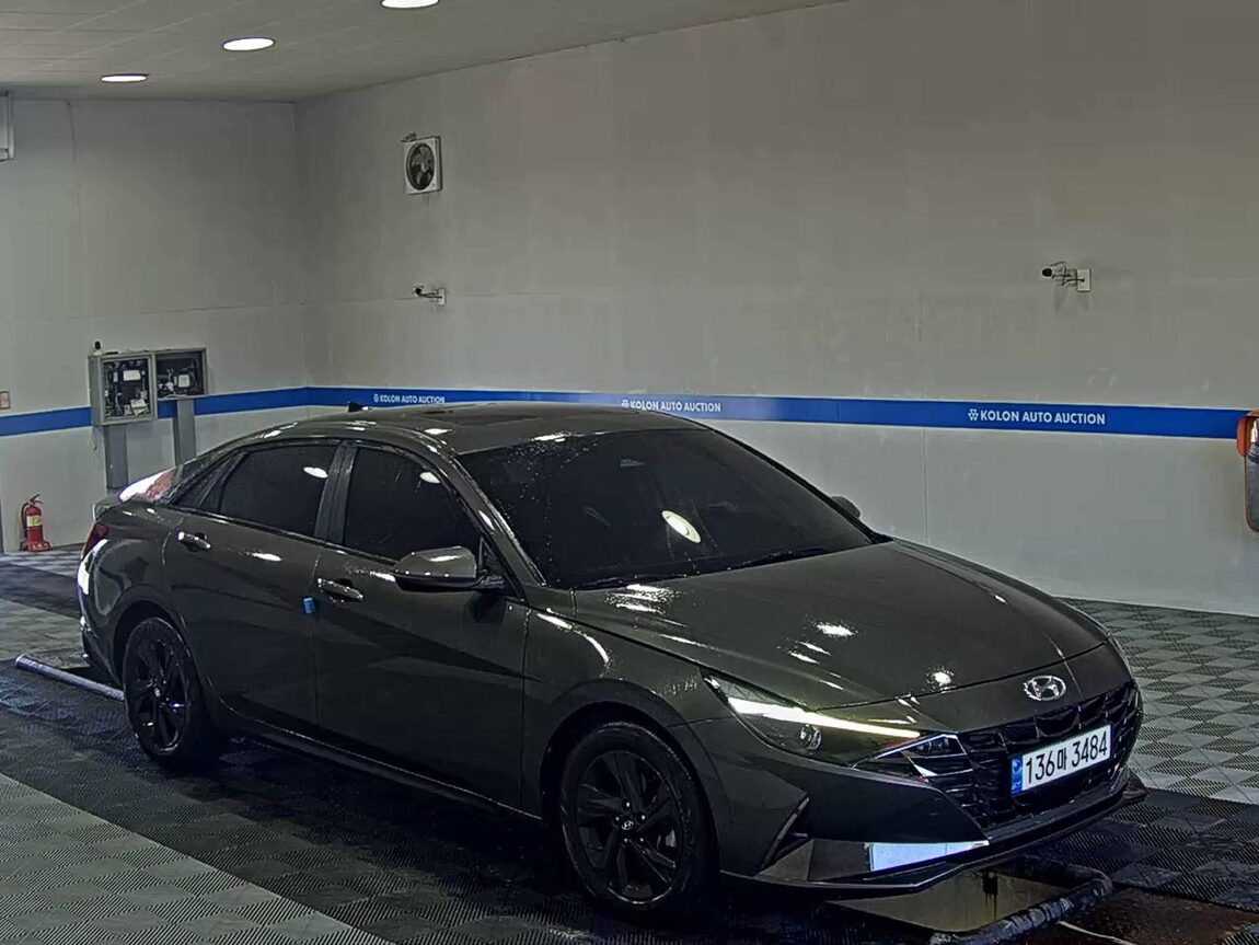 HYUNDAI AVANTE (CN7) 1.6 GASOLINE MODERN 2023 - zdjęcie 3