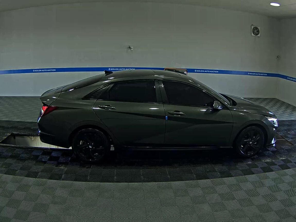 HYUNDAI AVANTE (CN7) 1.6 GASOLINE MODERN 2023 - zdjęcie 4