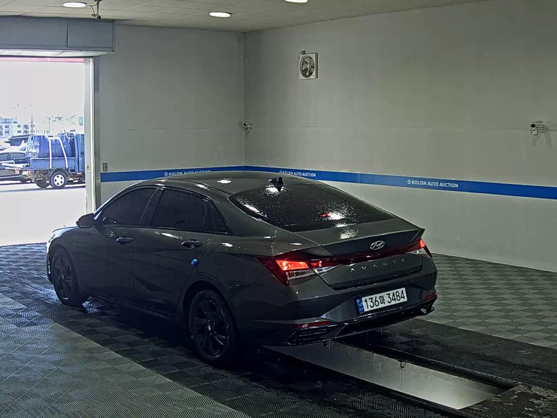 HYUNDAI AVANTE (CN7) 1.6 GASOLINE MODERN 2023 - zdjęcie 6