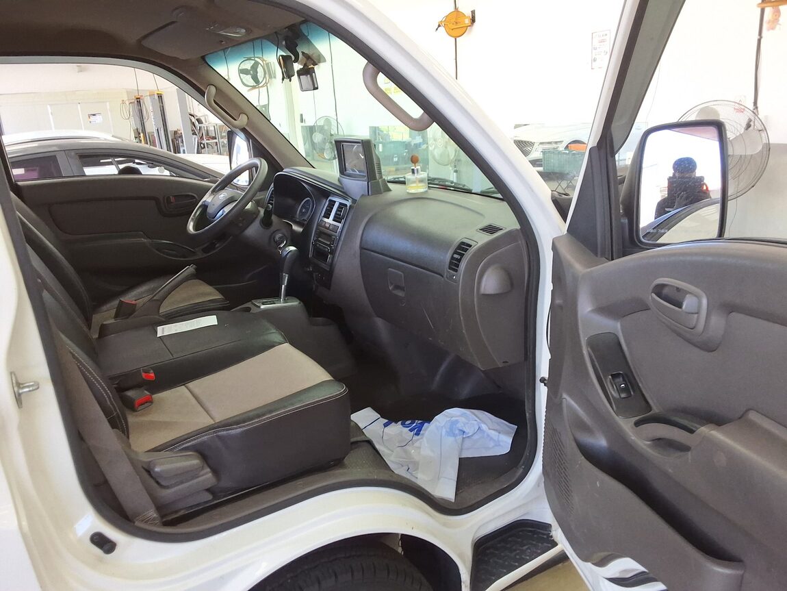 KOREA COMMERCIAL TRUCK BUILT-IN BOX TRUCK 1 TON 2019 - zdjęcie 13