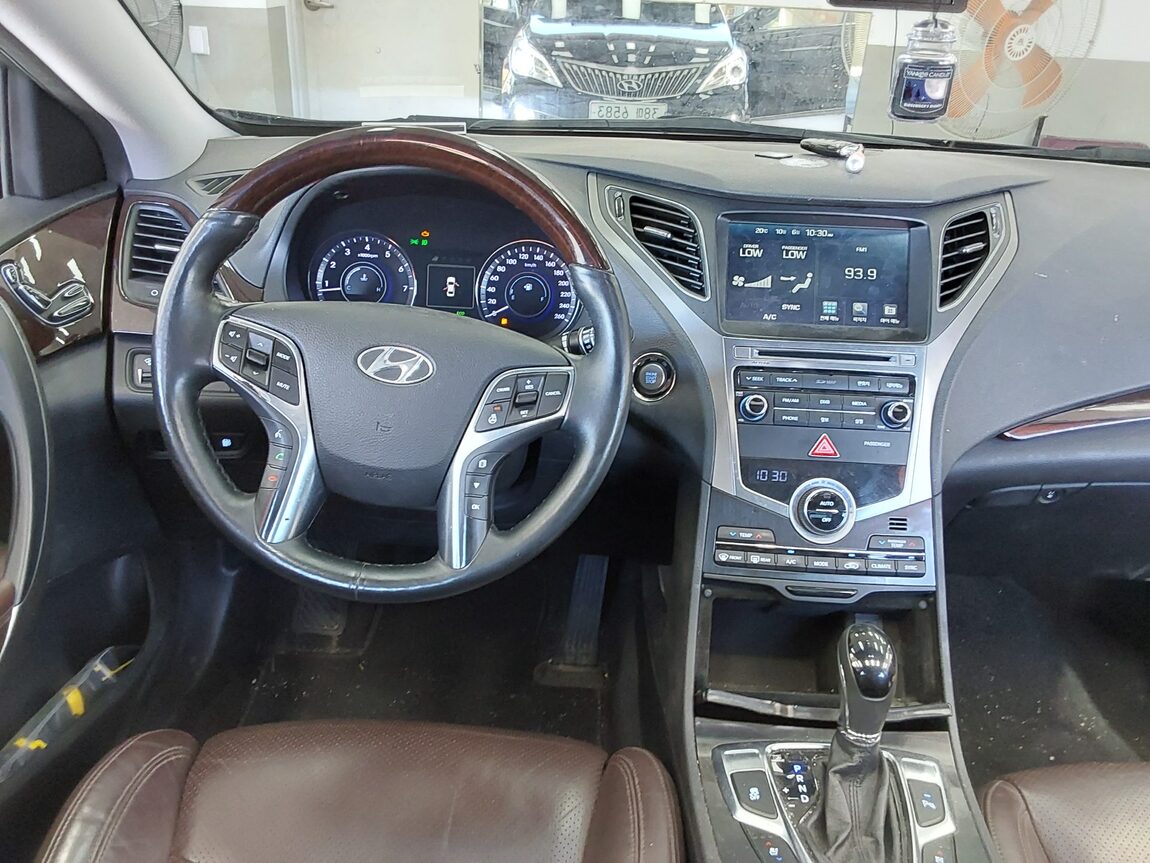 HYUNDAI GRANDEUR HG HG 300 PREMIUM 2016 - zdjęcie 11