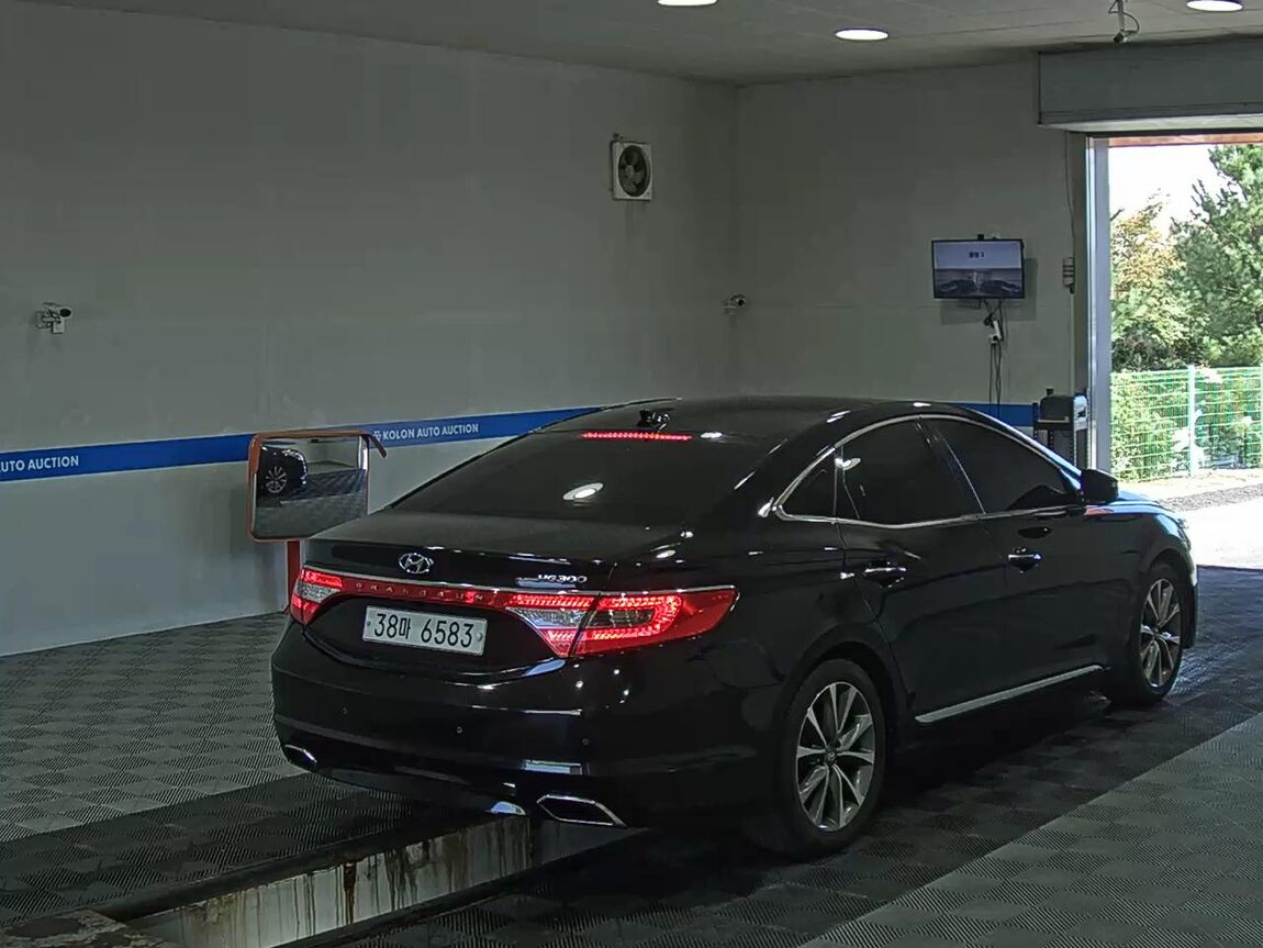 HYUNDAI GRANDEUR HG HG 300 PREMIUM 2016 - zdjęcie 5