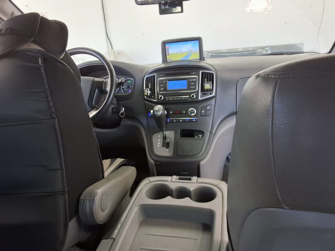 HYUNDAI THE NEW GRAND STAREX 12-SEATER DIESEL SMART 2018 - zdjęcie 11