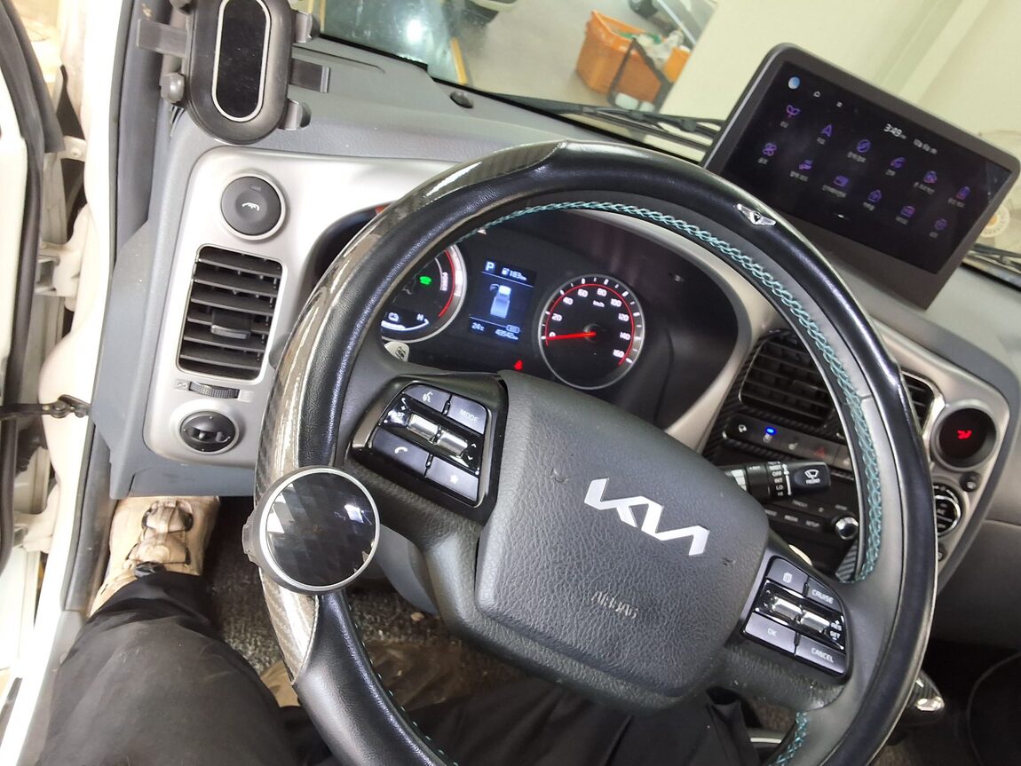 KIA BONGO III EV BUILT-IN BOX TRUCK LOW DECK 2023 - zdjęcie 19