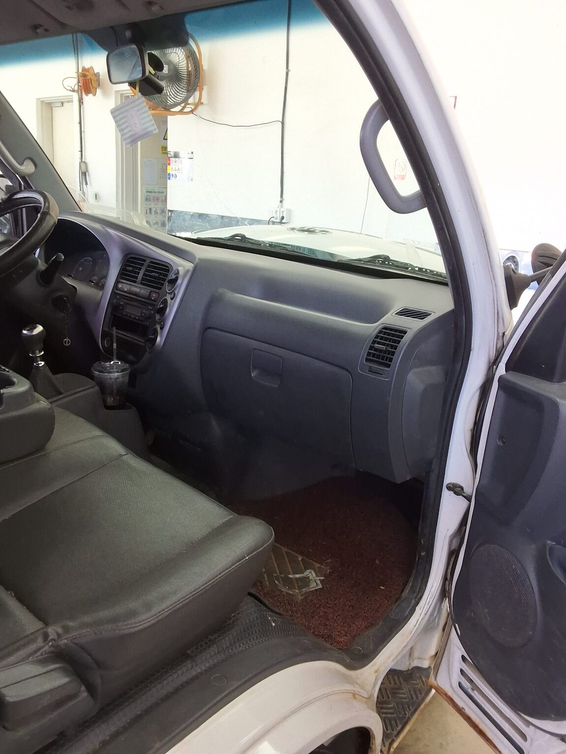 KIA BONGO III CARGO CRDi KING CAB EXTRA LONG WHEELBASE 2014 - zdjęcie 12