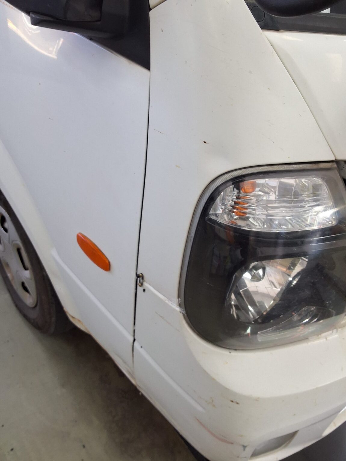 KIA BONGO III CARGO CRDi KING CAB EXTRA LONG WHEELBASE 2014 - zdjęcie 25