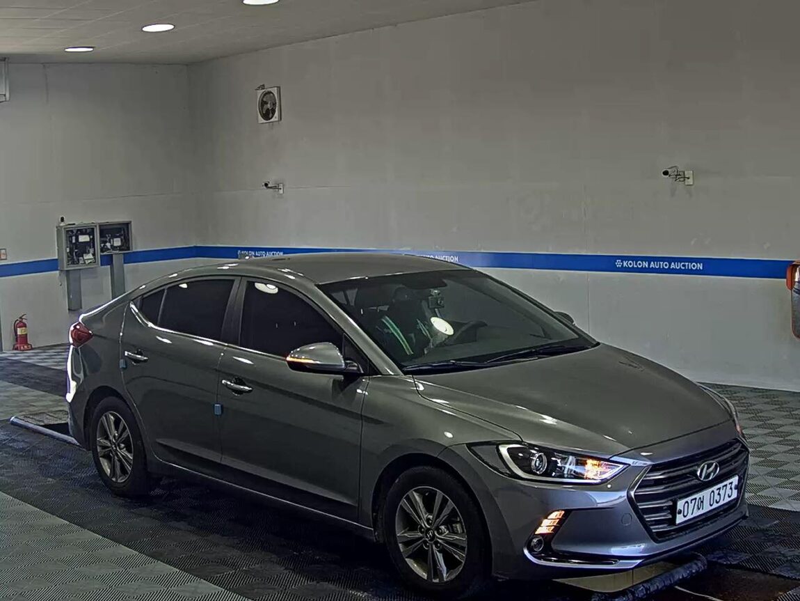 HYUNDAI AVANTE AD 1.6 GDi MODERN 2017 - zdjęcie 3