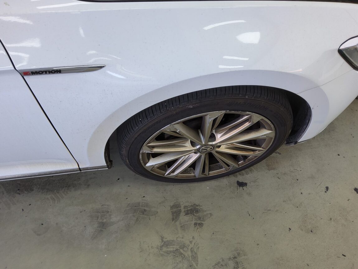 VOLKSWAGEN PASSAT GT (8TH GEN) 2.0 TDI 4MOTION PRESTIGE 2018 - zdjęcie 24