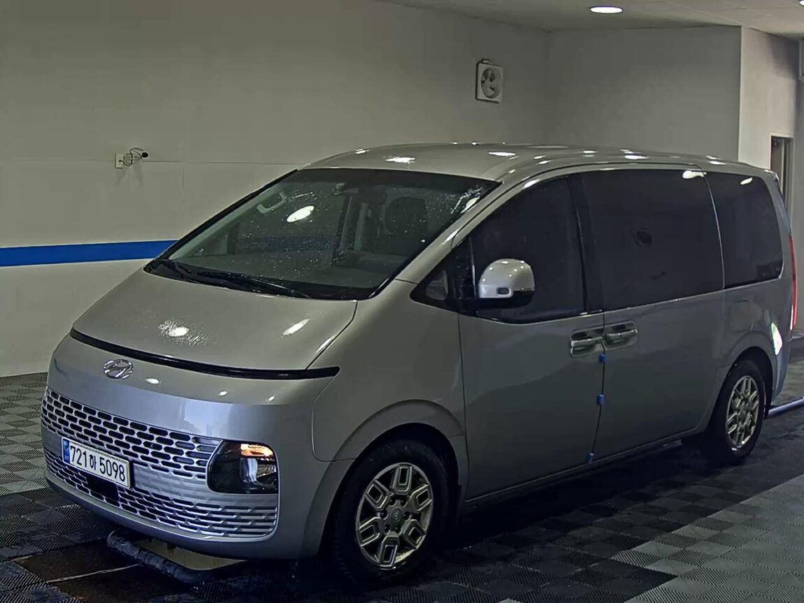 HYUNDAI STARIA 2.2 DIESEL TOURER 11-SEATER 2WD MODERN 2023 - zdjęcie 2