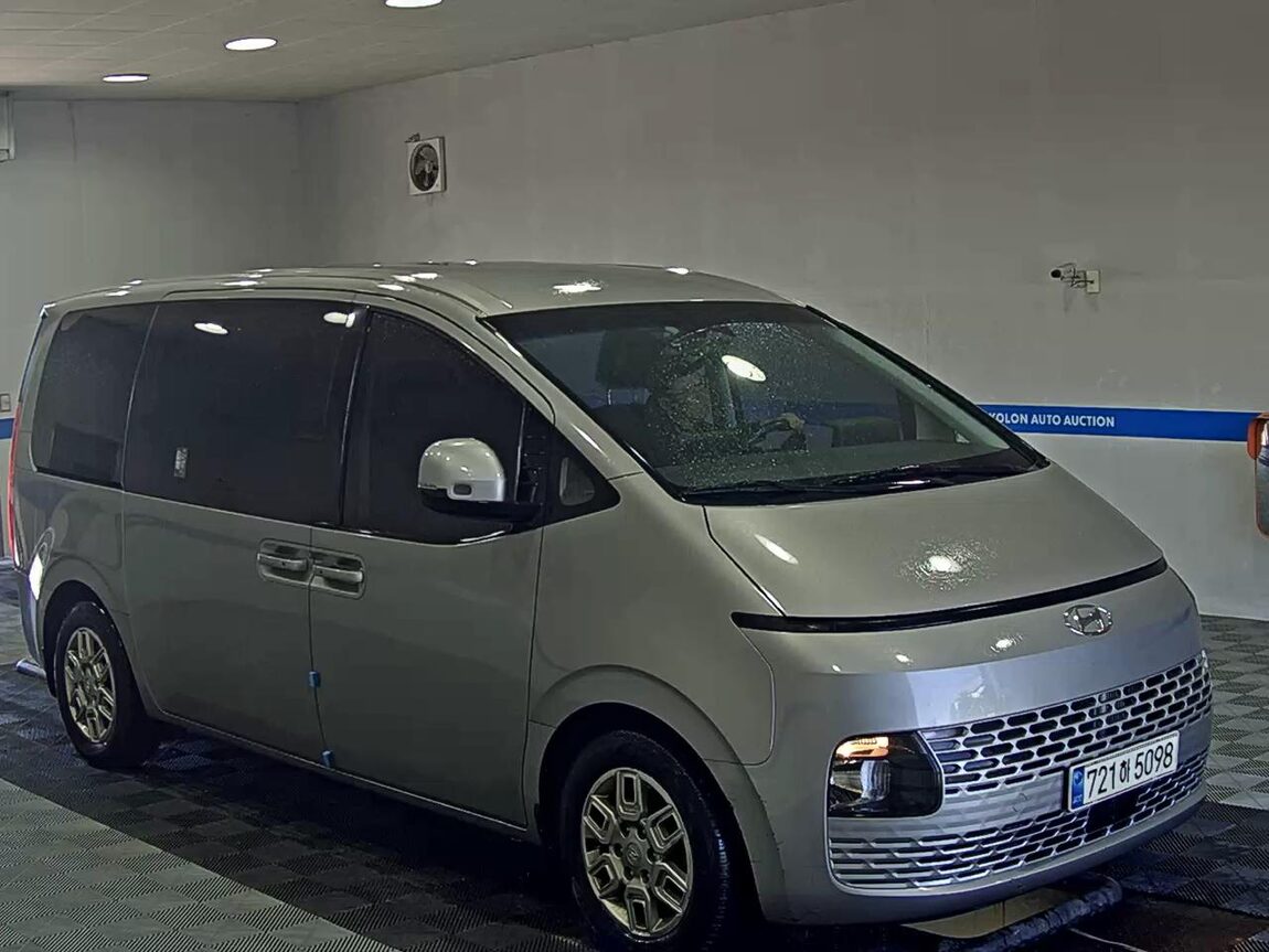 HYUNDAI STARIA 2.2 DIESEL TOURER 11-SEATER 2WD MODERN 2023 - zdjęcie 3