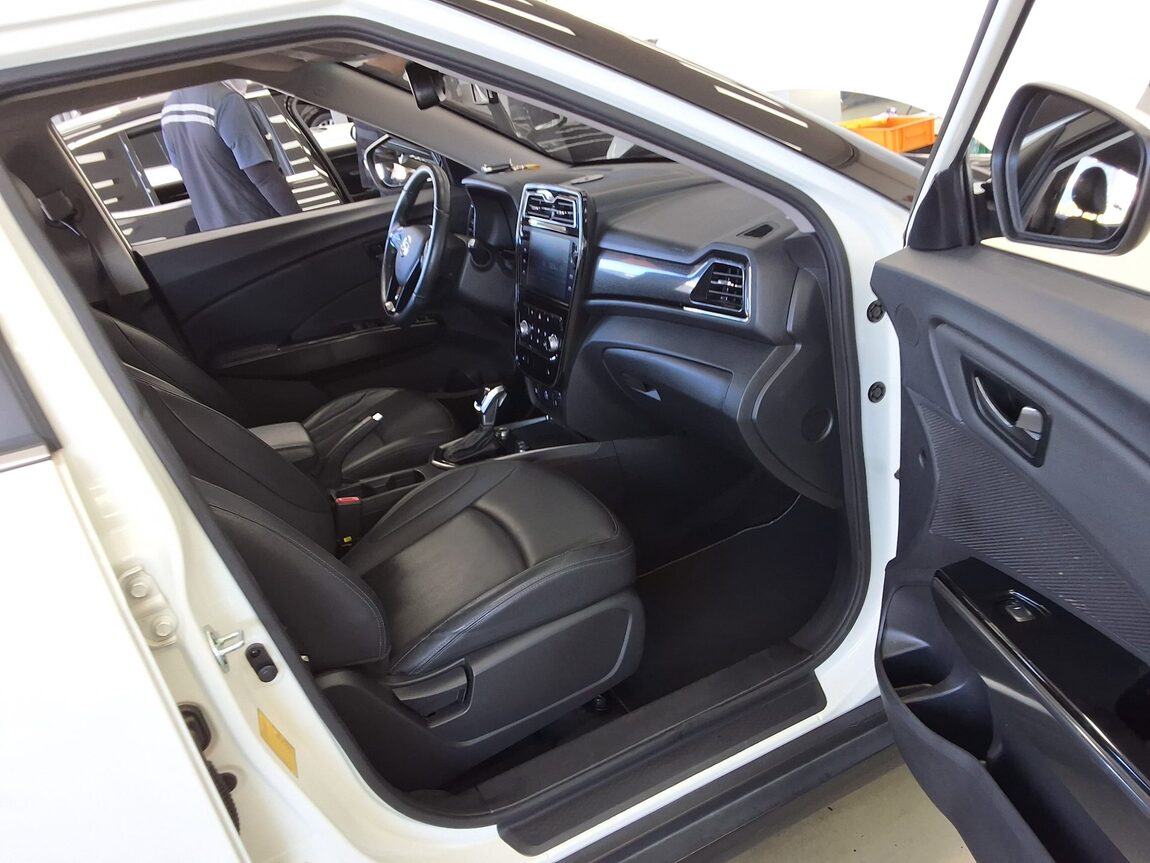 KG MOBILITY (SSANGYONG) VERY NEW TIVOLI 1.5 GASOLINE 2WD V3 2021 - zdjęcie 14
