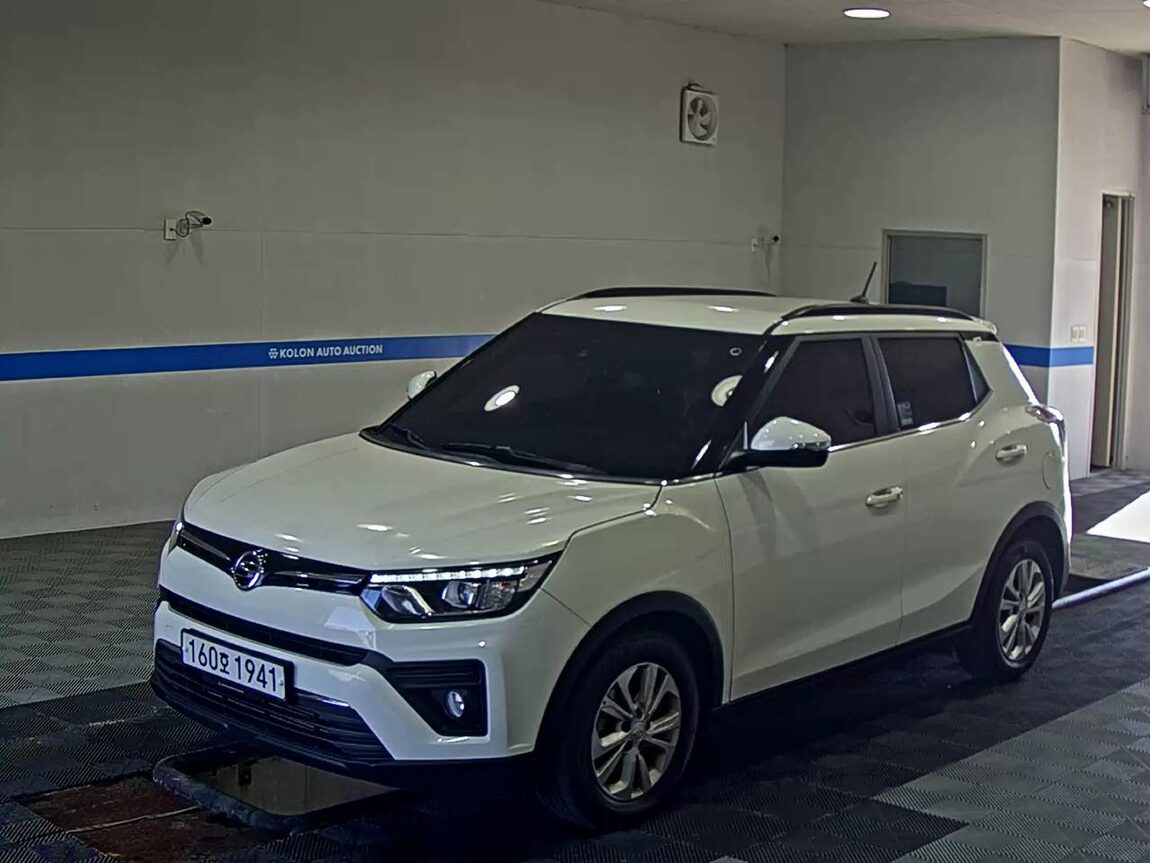 KG MOBILITY (SSANGYONG) VERY NEW TIVOLI 1.5 GASOLINE 2WD V3 2021 - zdjęcie 2