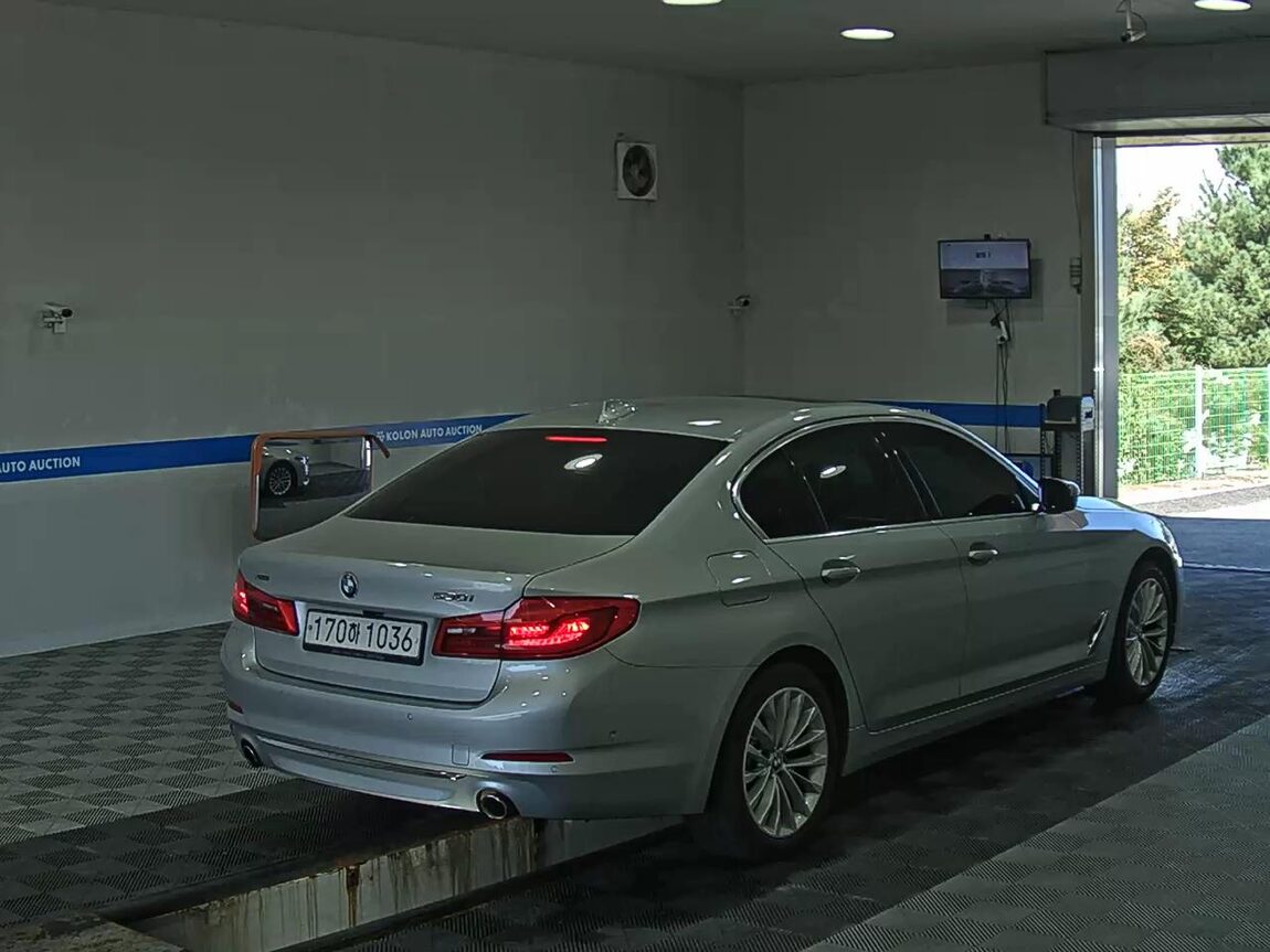 BMW 5 SERIES (7TH GEN) 530i xDRIVE LUXURY LINE PLUS 2020 - zdjęcie 5