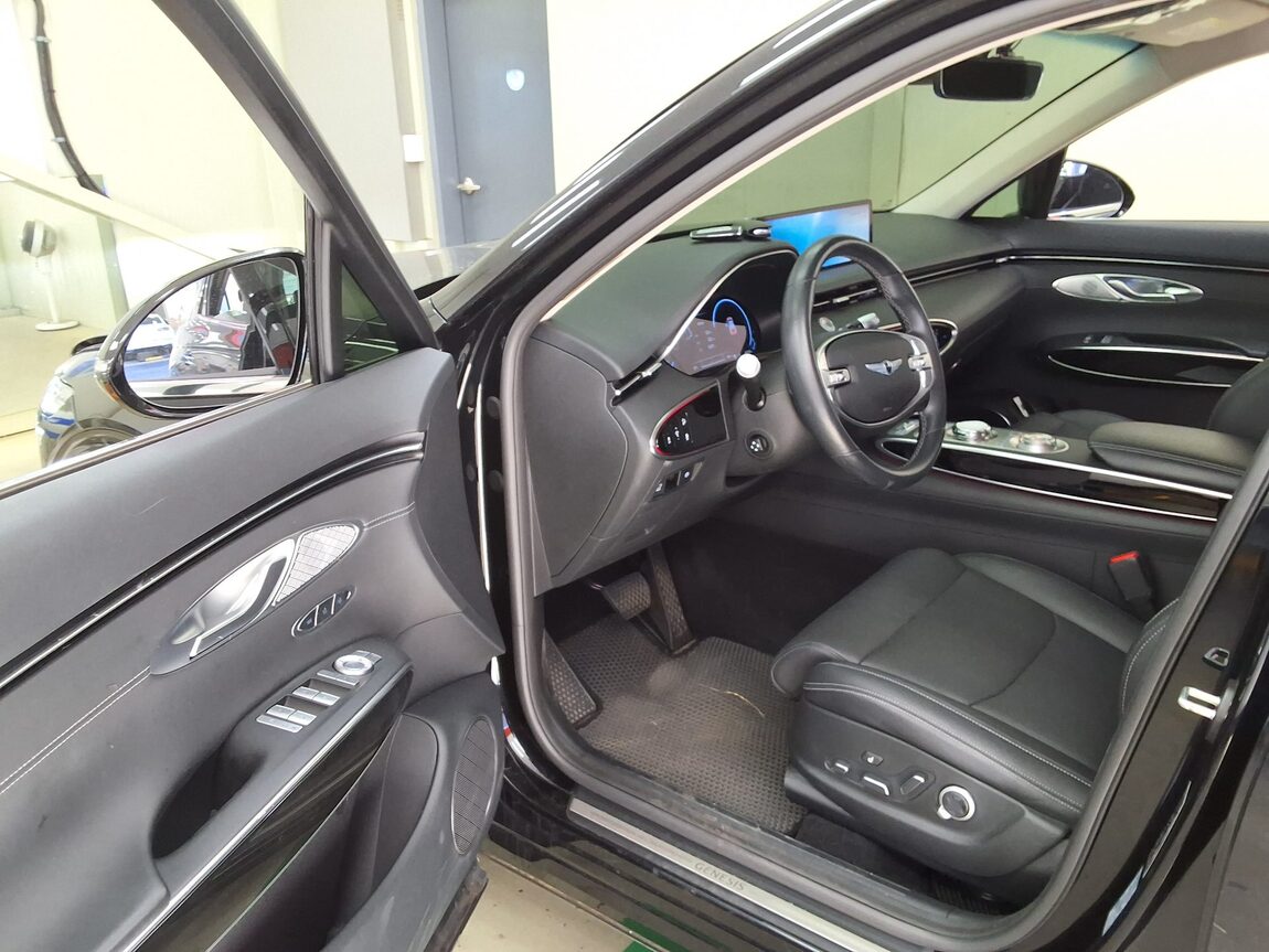 GENESIS GV70 2.5T AWD BASE MODEL 2021 - zdjęcie 11