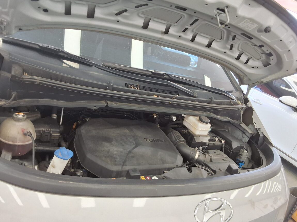 HYUNDAI STARIA 2.2 DIESEL TOURER 11-SEATER 2WD SMART 2022 - zdjęcie 18