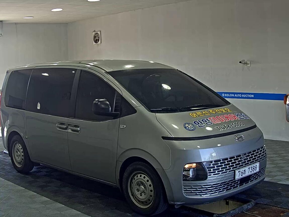 HYUNDAI STARIA 2.2 DIESEL TOURER 11-SEATER 2WD SMART 2022 - zdjęcie 3