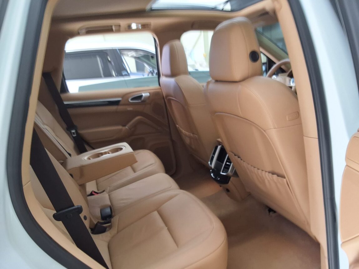 PORSCHE CAYENNE (2ND GEN) DIESEL 3.0 2014 - zdjęcie 14