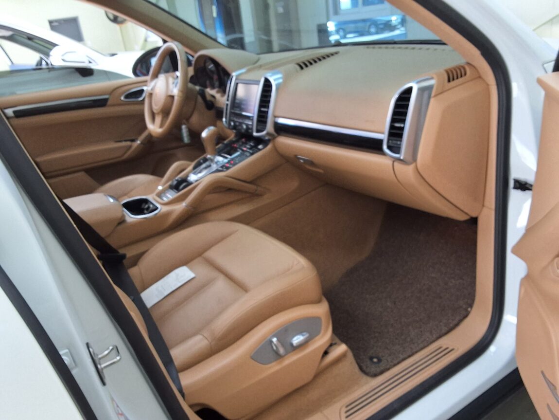 PORSCHE CAYENNE (2ND GEN) DIESEL 3.0 2014 - zdjęcie 15