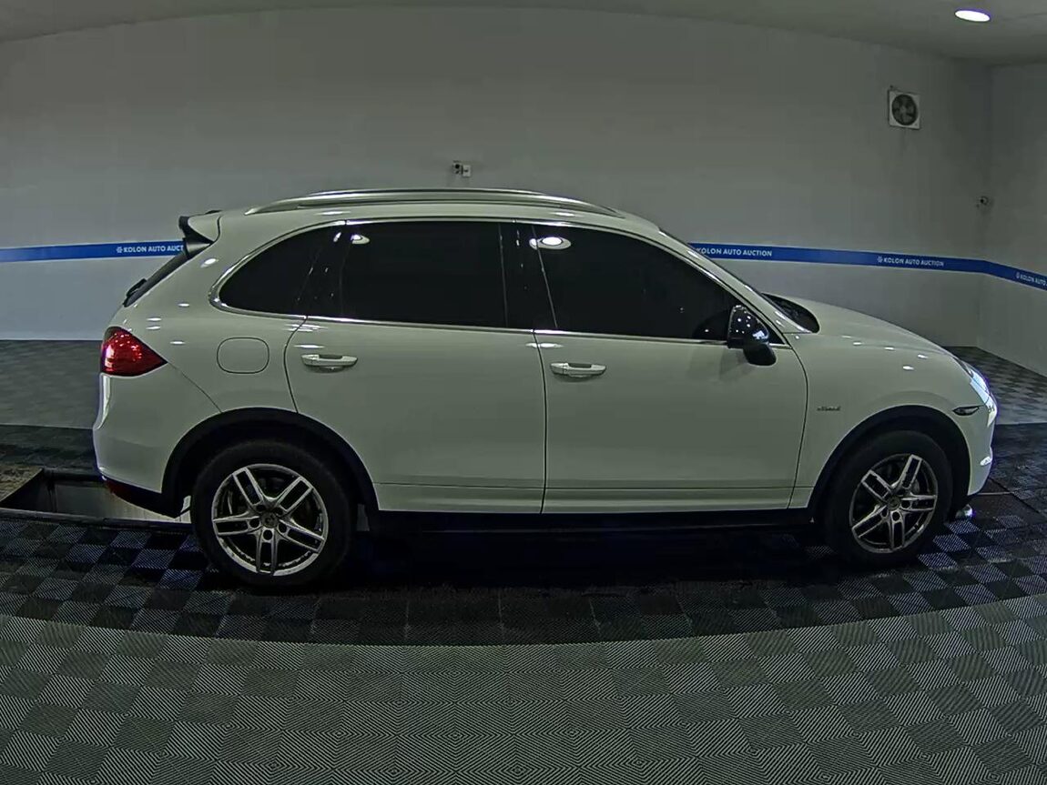 PORSCHE CAYENNE (2ND GEN) DIESEL 3.0 2014 - zdjęcie 4
