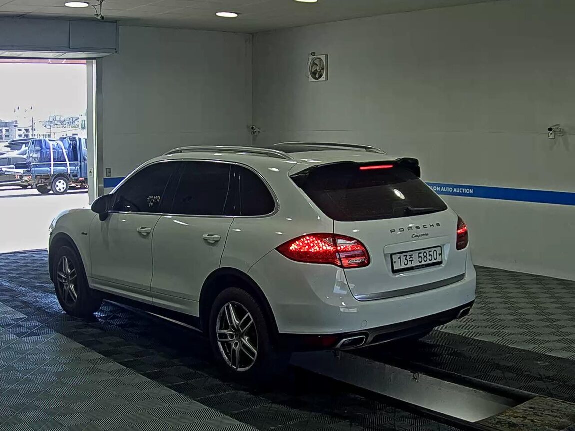 PORSCHE CAYENNE (2ND GEN) DIESEL 3.0 2014 - zdjęcie 6