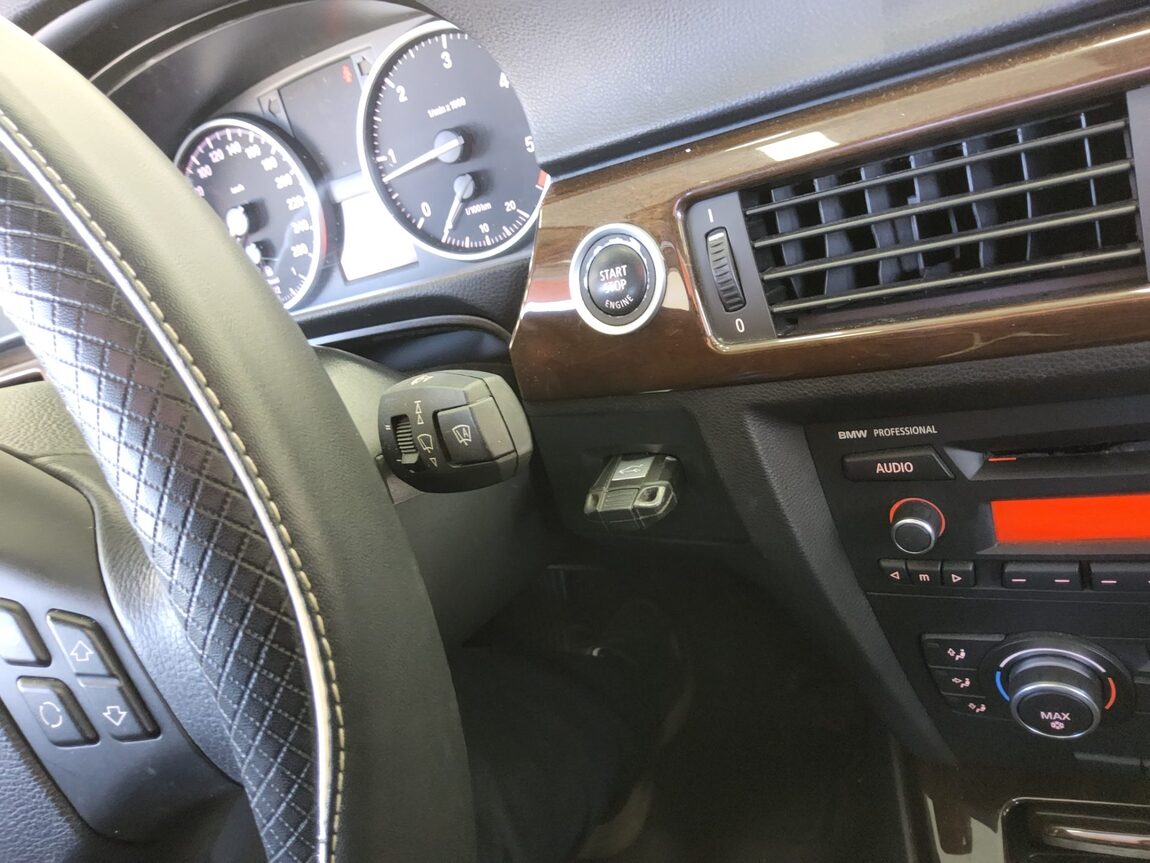 BMW 3 SERIES (5TH GEN) 320d 2011 - zdjęcie 17
