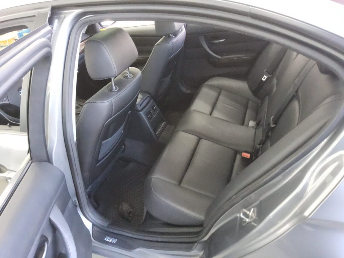 BMW 3 SERIES (5TH GEN) 320d 2011 - zdjęcie 12