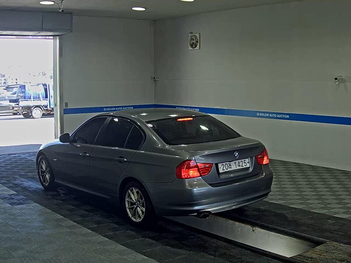 BMW 3 SERIES (5TH GEN) 320d 2011 - zdjęcie 6