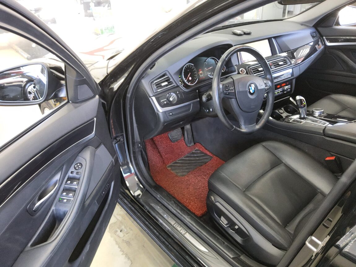 BMW 5 SERIES (6TH GEN) 520d xDRIVE 2015 - zdjęcie 10