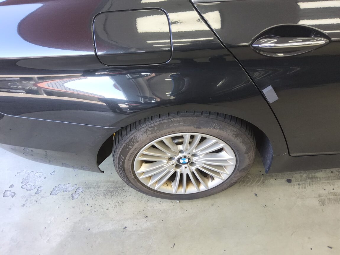 BMW 5 SERIES (6TH GEN) 520d xDRIVE 2015 - zdjęcie 25