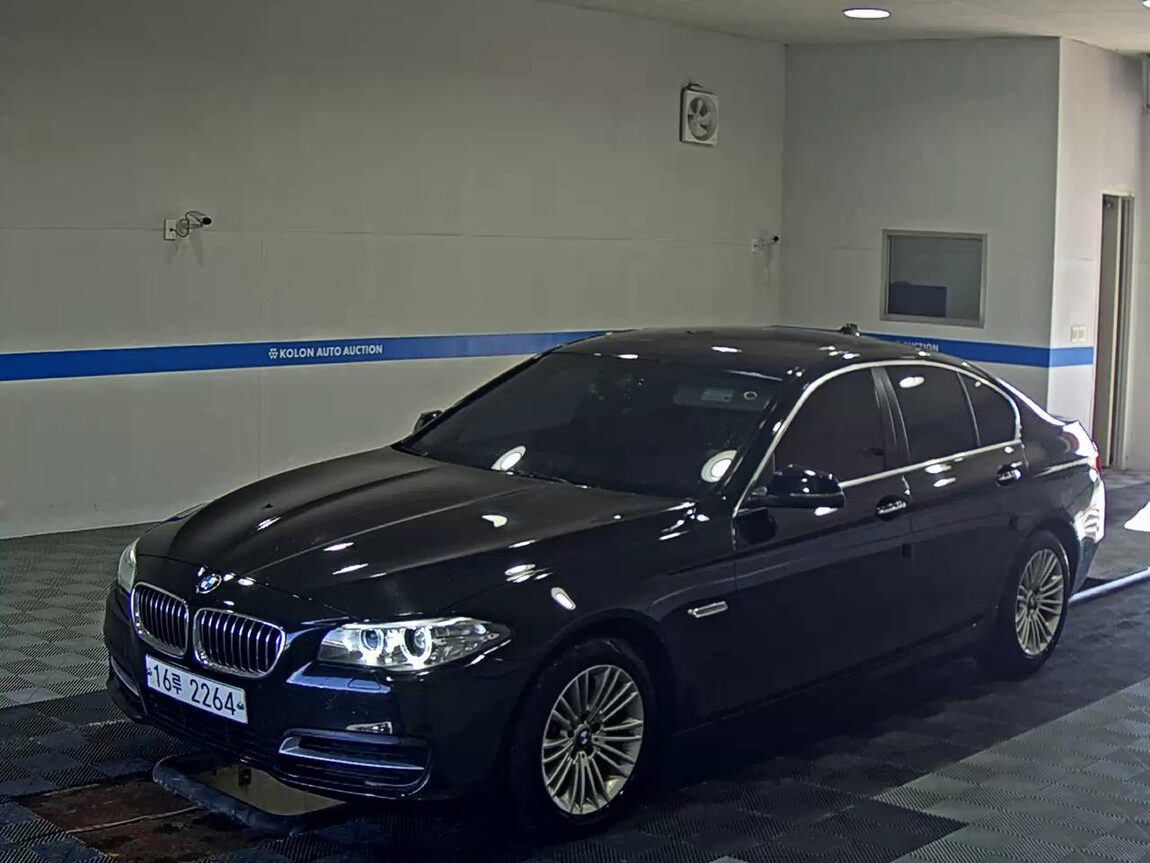 BMW 5 SERIES (6TH GEN) 520d xDRIVE 2015 - zdjęcie 2
