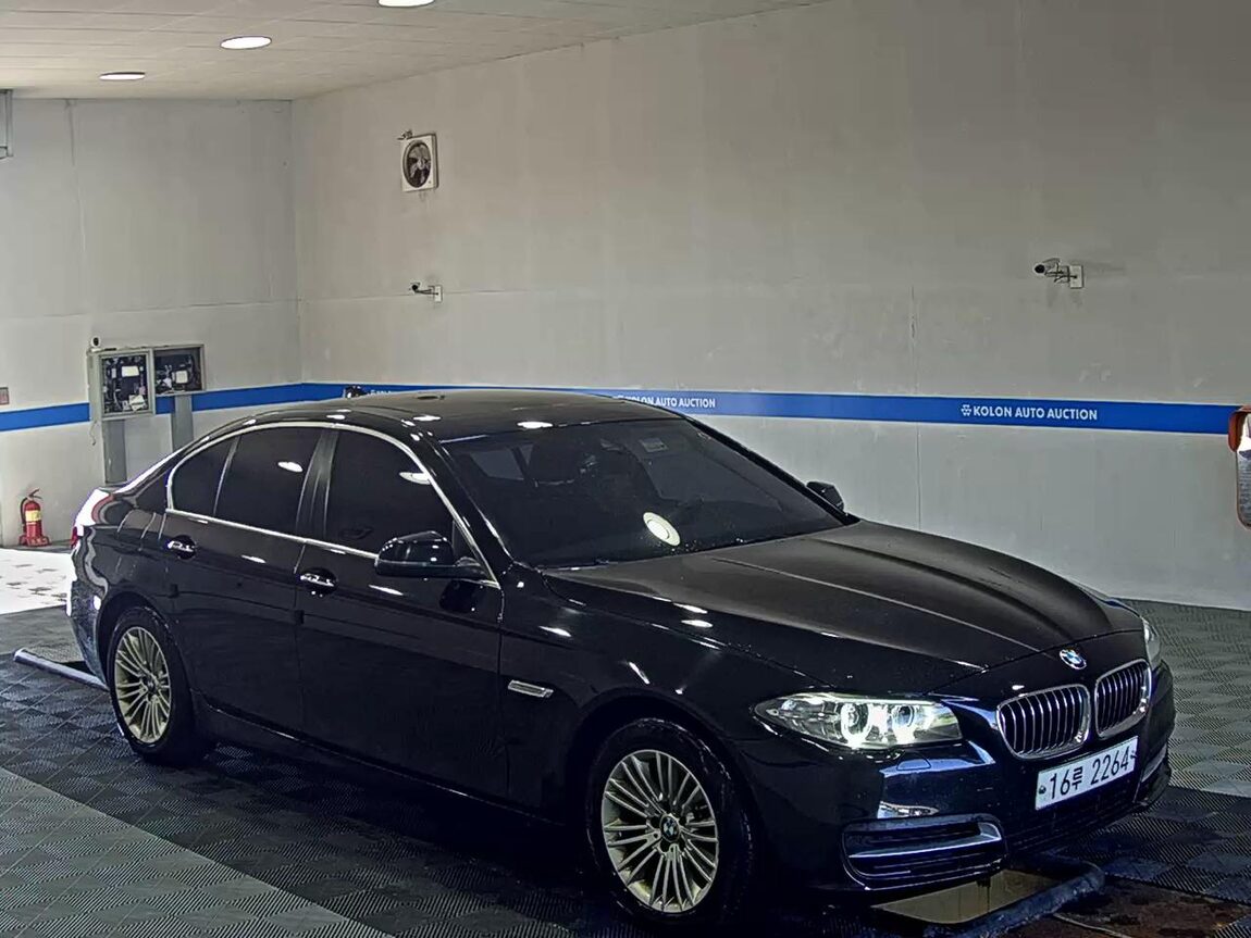 BMW 5 SERIES (6TH GEN) 520d xDRIVE 2015 - zdjęcie 3