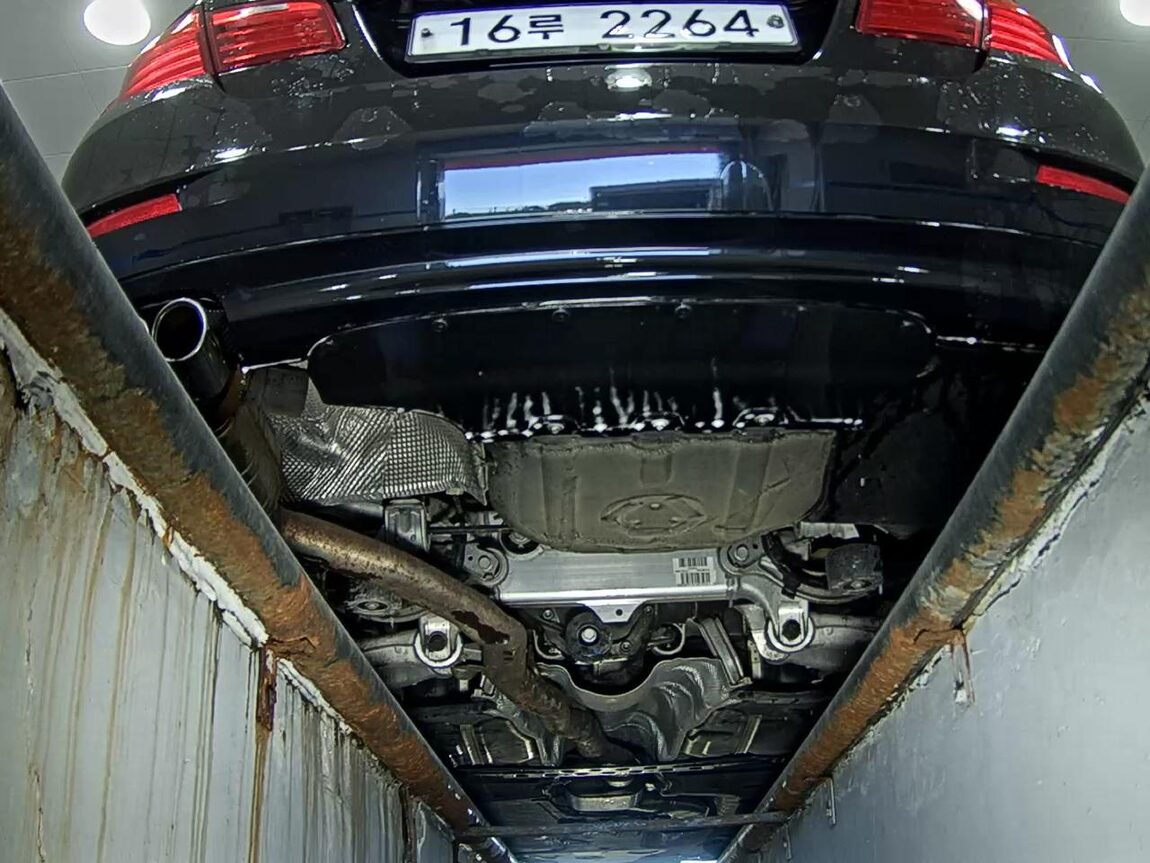 BMW 5 SERIES (6TH GEN) 520d xDRIVE 2015 - zdjęcie 8