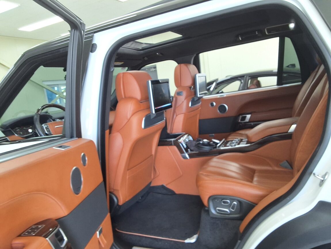 LAND ROVER RANGE ROVER (4TH GEN) 5.0 V8 SC LWB AB 2014 - zdjęcie 13