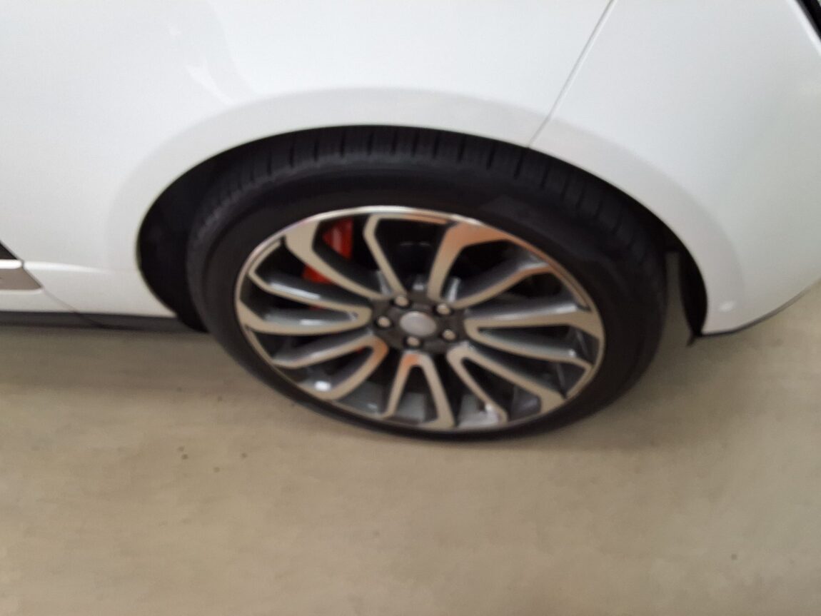 LAND ROVER RANGE ROVER (4TH GEN) 5.0 V8 SC LWB AB 2014 - zdjęcie 21