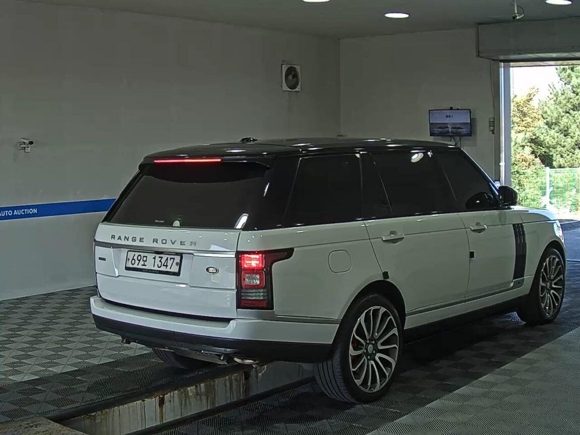 LAND ROVER RANGE ROVER (4TH GEN) 5.0 V8 SC LWB AB 2014 - zdjęcie 5