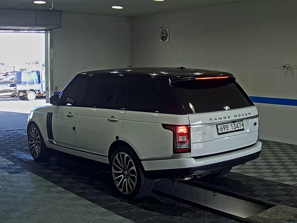 LAND ROVER RANGE ROVER (4TH GEN) 5.0 V8 SC LWB AB 2014 - zdjęcie 6