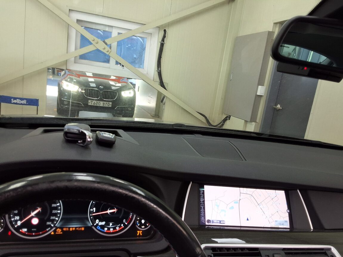 BMW GRAN TURISMO (GT) 5 SERIES GT 30d xDRIVE LUXURY 2016 - zdjęcie 25