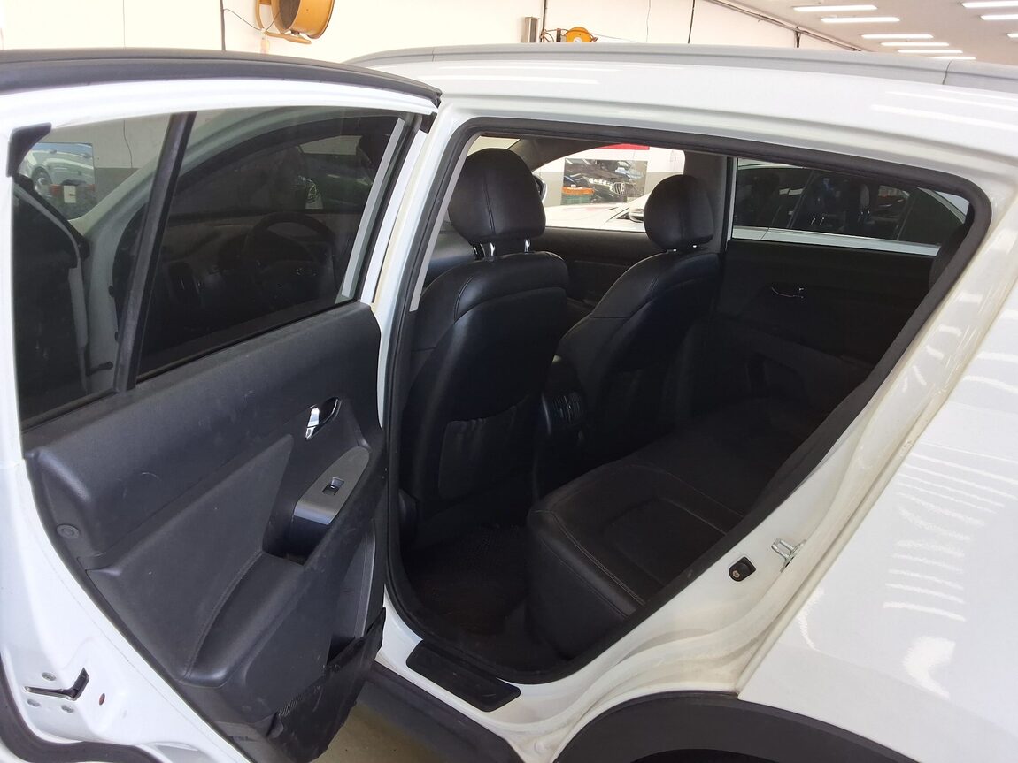 KIA THE NEW SPORTAGE R DIESEL R2.0 2WD TRENDY 2014 - zdjęcie 12