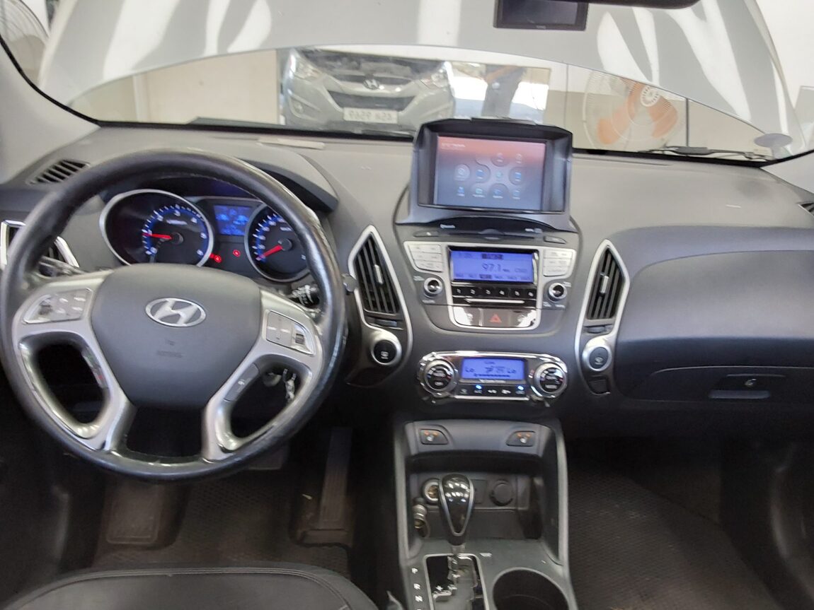HYUNDAI TUCSON ix DIESEL R20 2WD LX20 PREMIER 2010 - zdjęcie 11