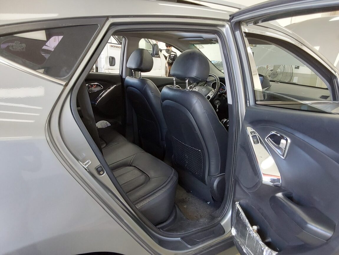 HYUNDAI TUCSON ix DIESEL R20 2WD LX20 PREMIER 2010 - zdjęcie 13