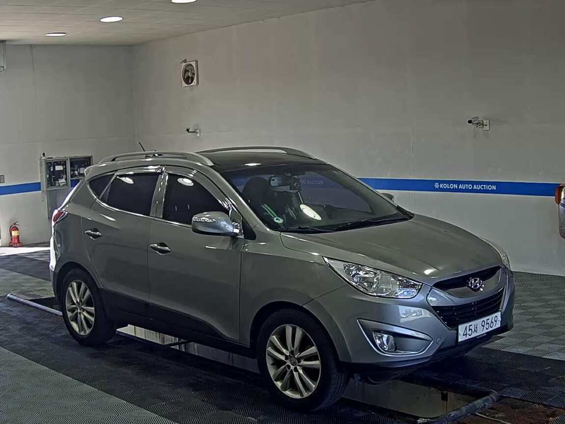 HYUNDAI TUCSON ix DIESEL R20 2WD LX20 PREMIER 2010 - zdjęcie 3
