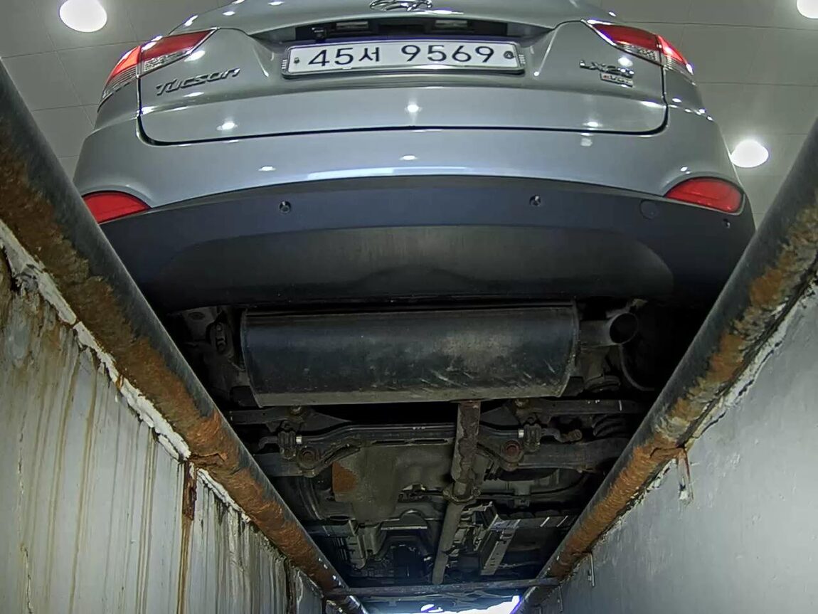 HYUNDAI TUCSON ix DIESEL R20 2WD LX20 PREMIER 2010 - zdjęcie 8