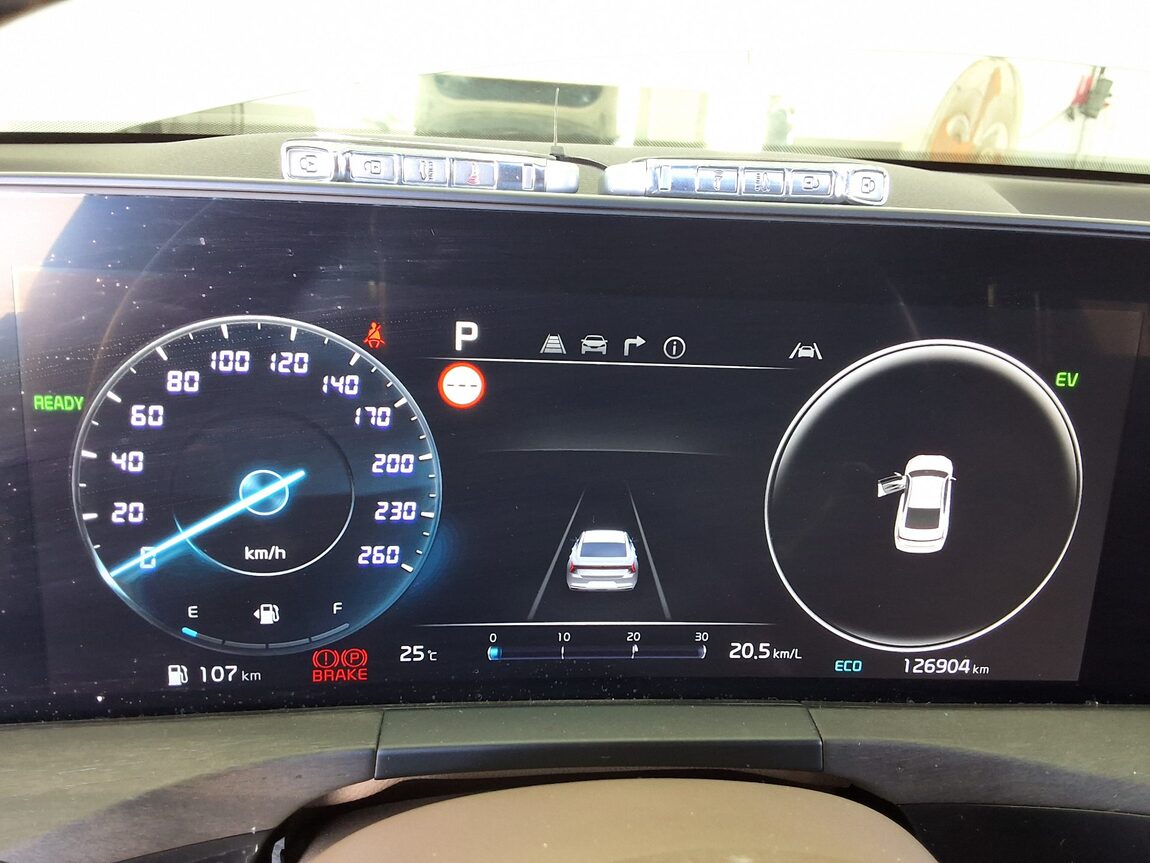 KIA K8 HYBRID HEV SIGNATURE 2023 - zdjęcie 9