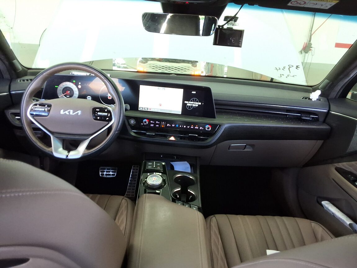 KIA K8 HYBRID HEV SIGNATURE 2023 - zdjęcie 11